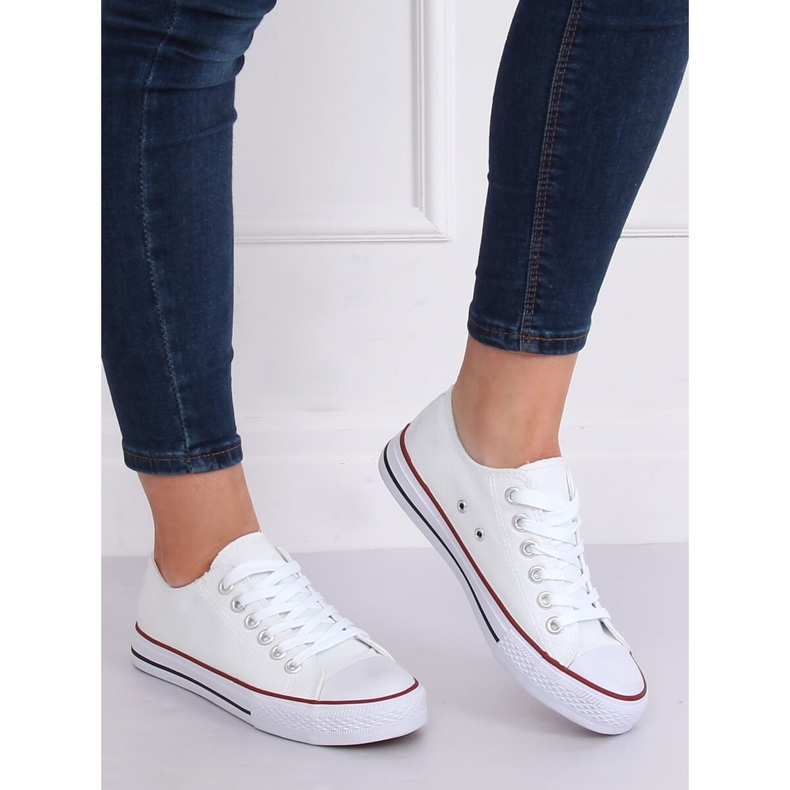 Vita klassiska damskor 7050Y Vit 1