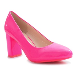 Rosa Snipes lackerade pumps 1