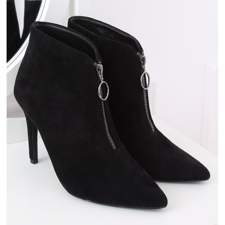 Svarta stövlar på en nål svart A3-029 Svart 2