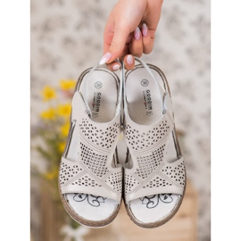 Goodin Sandaler med kilklack grå 1