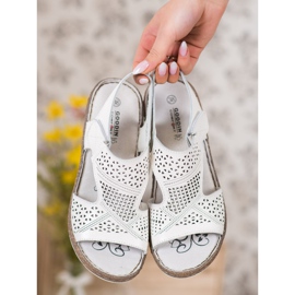 Goodin Sandaler med kilklack vit 1