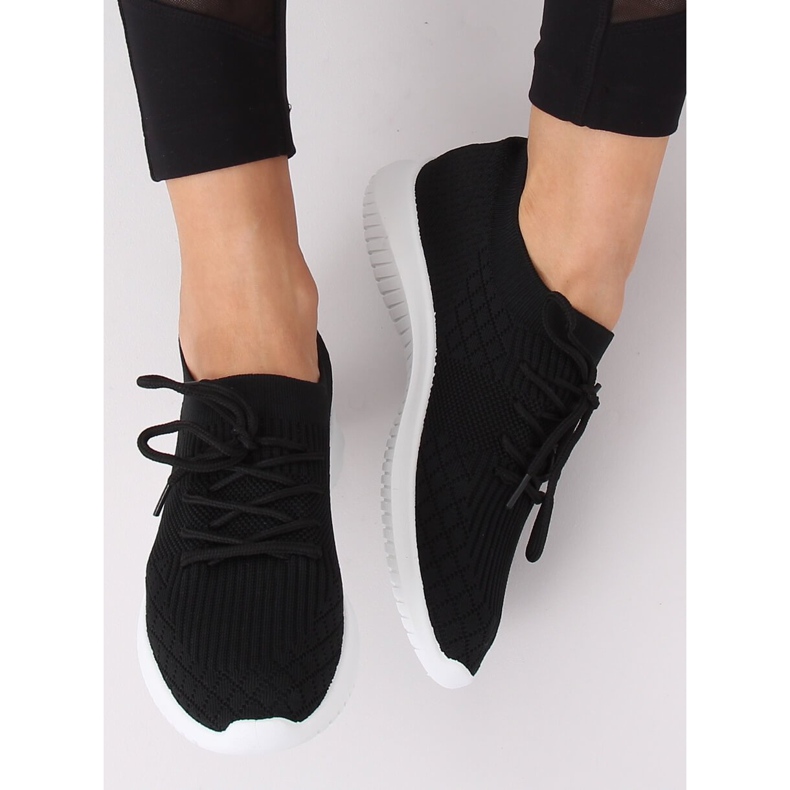 Svarta sportskor 7753-Y Svart 1