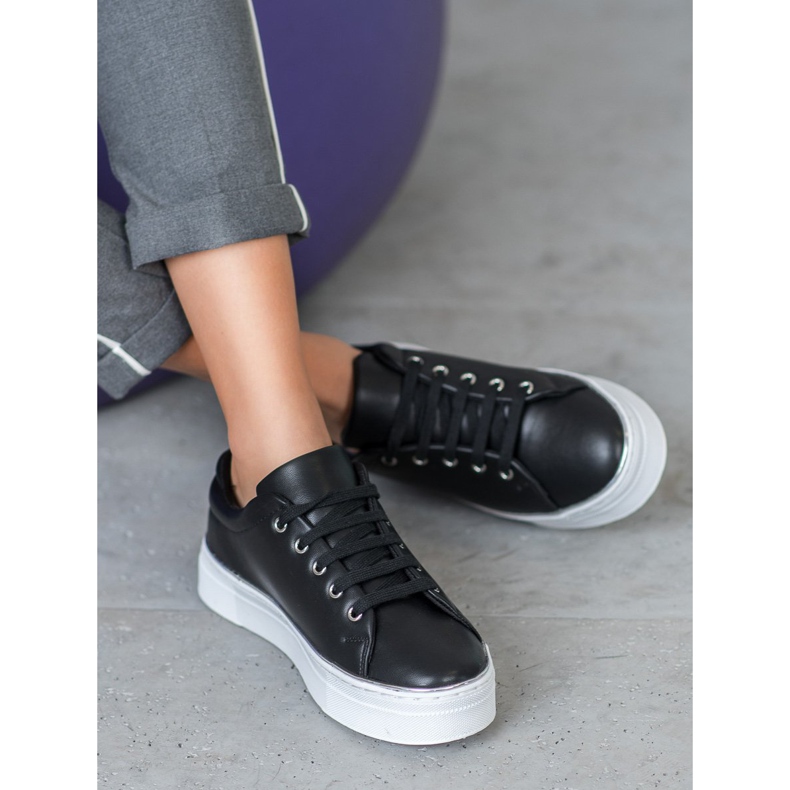 SDS Sportskor på plattformen svart 1