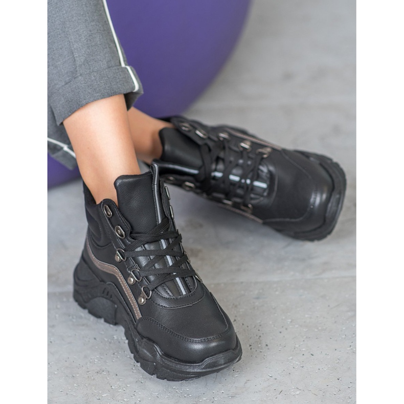 Queentina Varma sneakers svart 1