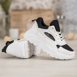 SHELOVET Bekväma sneakers vit svart 1