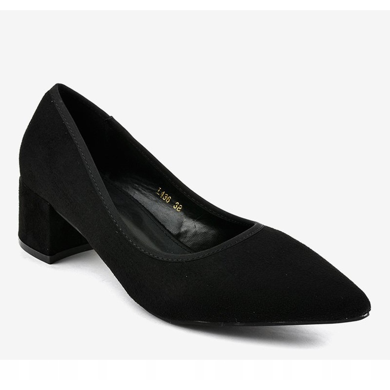 Svart mocka pumpar på L436 pelaren 1