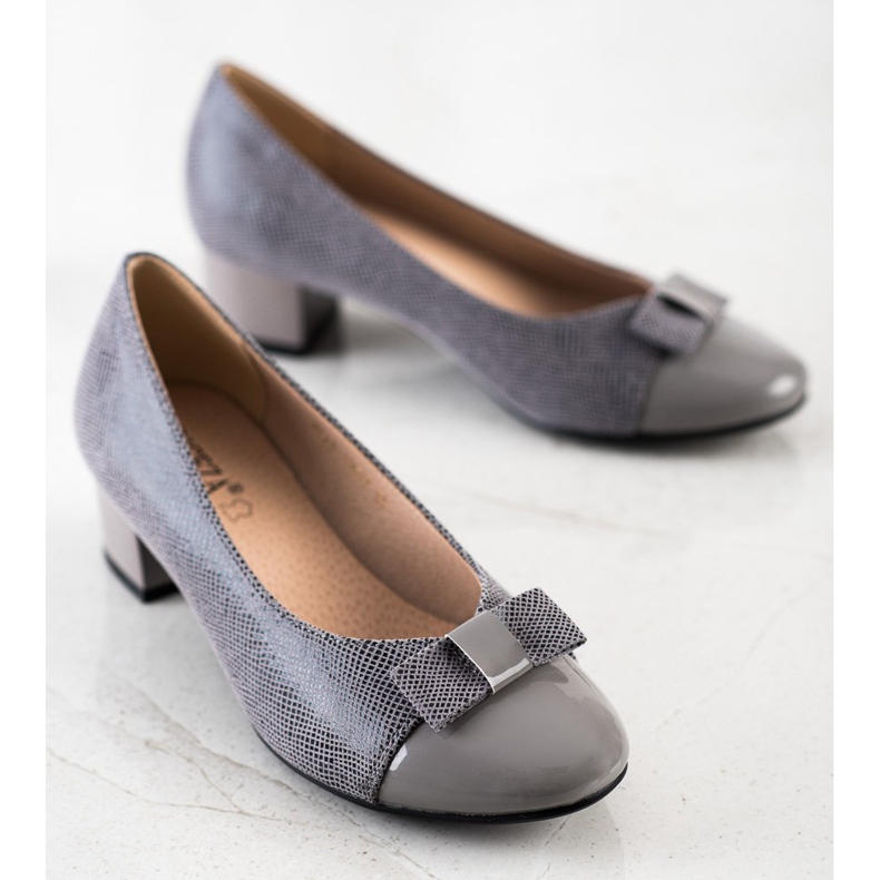 Pumpar med en VINCEZA rosett grå 2