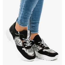 Svarta YL-8 snake-stil sneakers 2