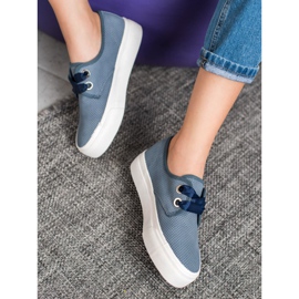 Kylie Sneakers bundna med ett band blå 1