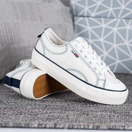 SHELOVET Vita sneakers på plattformen 1