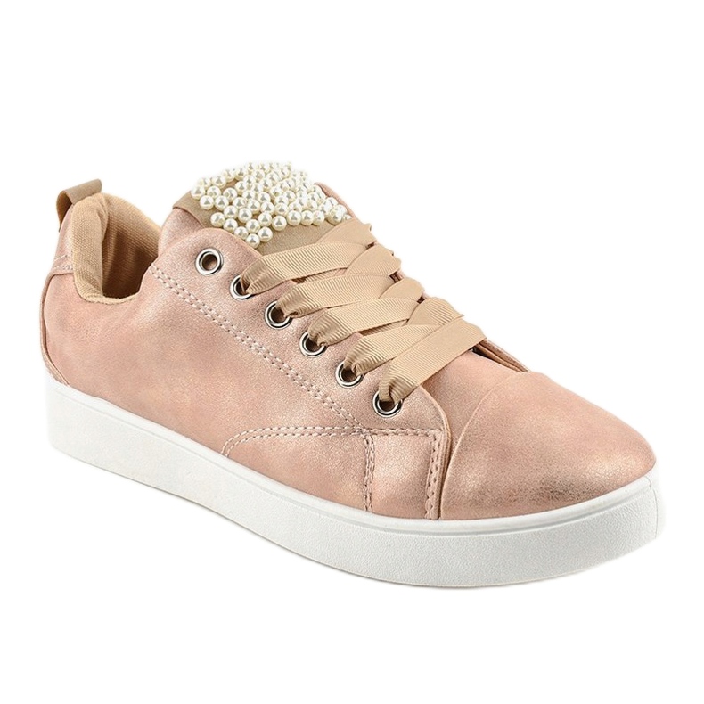 Rosa sneakers dekorerade med 373-Y pärlor 1