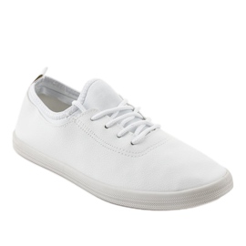 W9782-2 vita klassiska sneakers 1