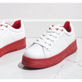 Vita sneakers på en tjock röd sula W-68 3