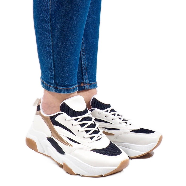 Vita sportskor SX001-90 svart 1