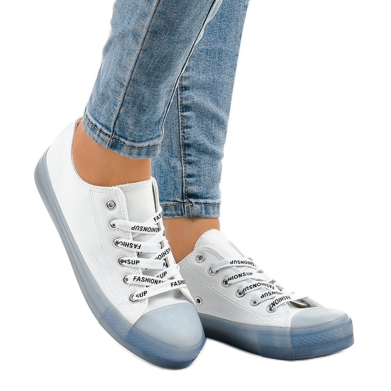 Vita sneakers med blå sulor LTD205-1 1