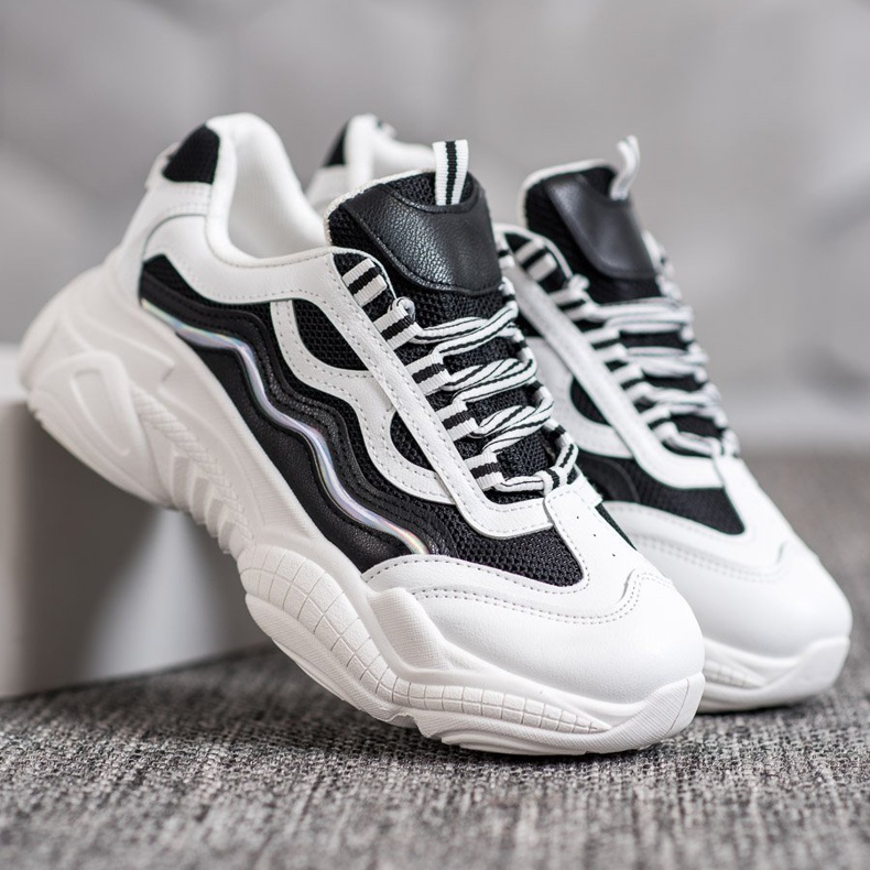 SHELOVET Sneakers på plattformen vit svart 1