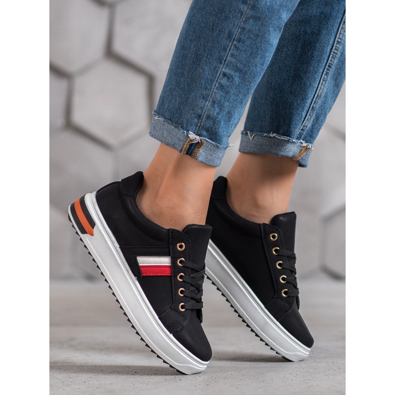 SHELOVET Sportskor tillverkade av ekoläder svart 2