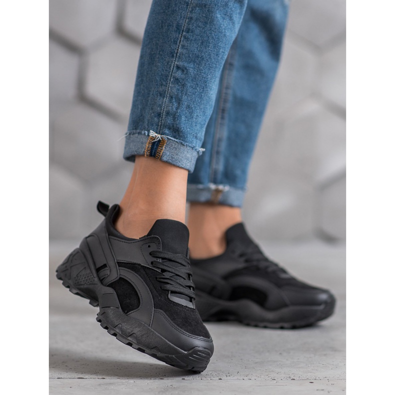 MCKEYLOR sportskor svart 1