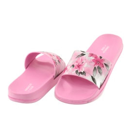 Blommor profilerade American Club rosa tofflor vit grå grön 4