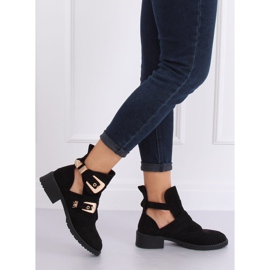 Svarta stövlar ZE01P Svart 1