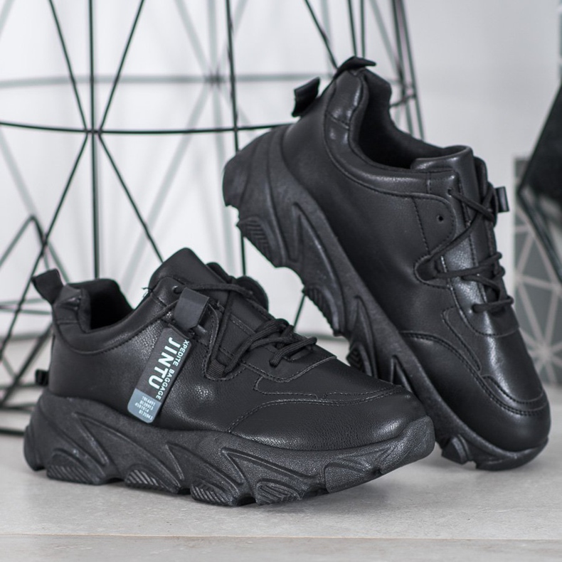 Bella Paris Snörade svarta sneakers 2