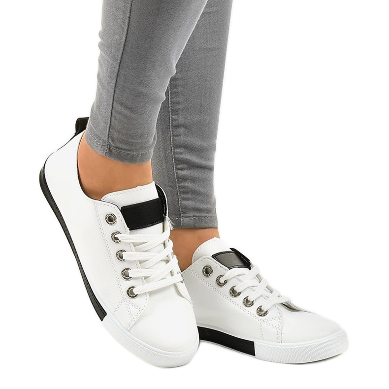 1016 vita klassiska sneakers svart 2