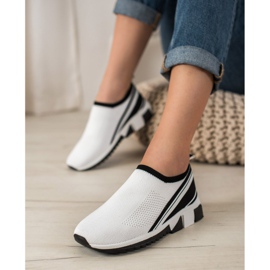 SHELOVET Slip-on skor med mesh vit svart 1