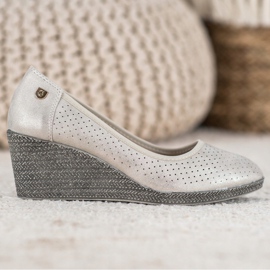 Lätta kilpumpar beige 1