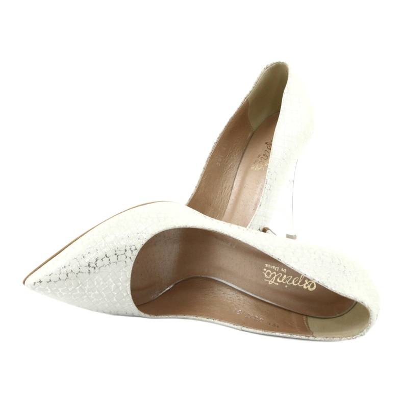 Pumpar på en silverstift Espinto 391/63 vit grå 5