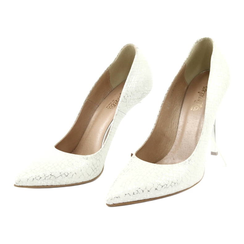 Pumpar på en silverstift Espinto 391/63 vit grå 3