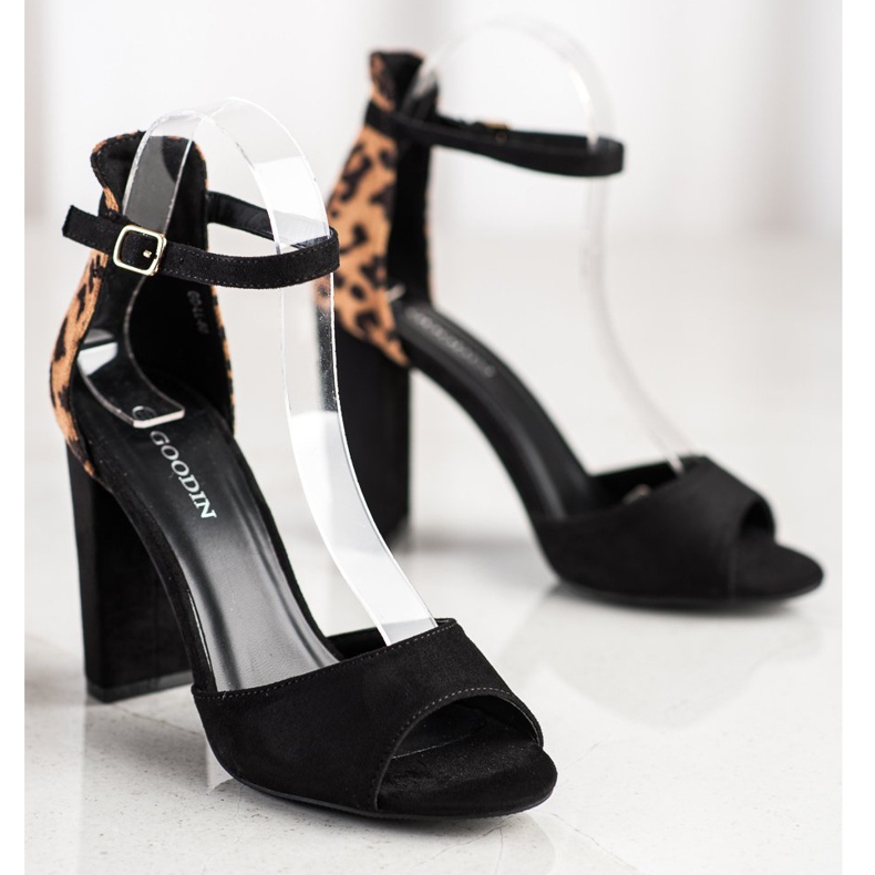 Goodin Pumpar med prickar brun svart 2