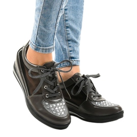 Grå mesh sneakers på kilen TL-29 1