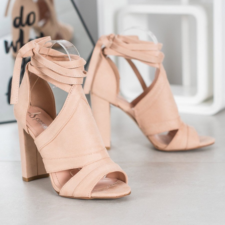 Seastar Knutna sandaler på ett inlägg beige 1