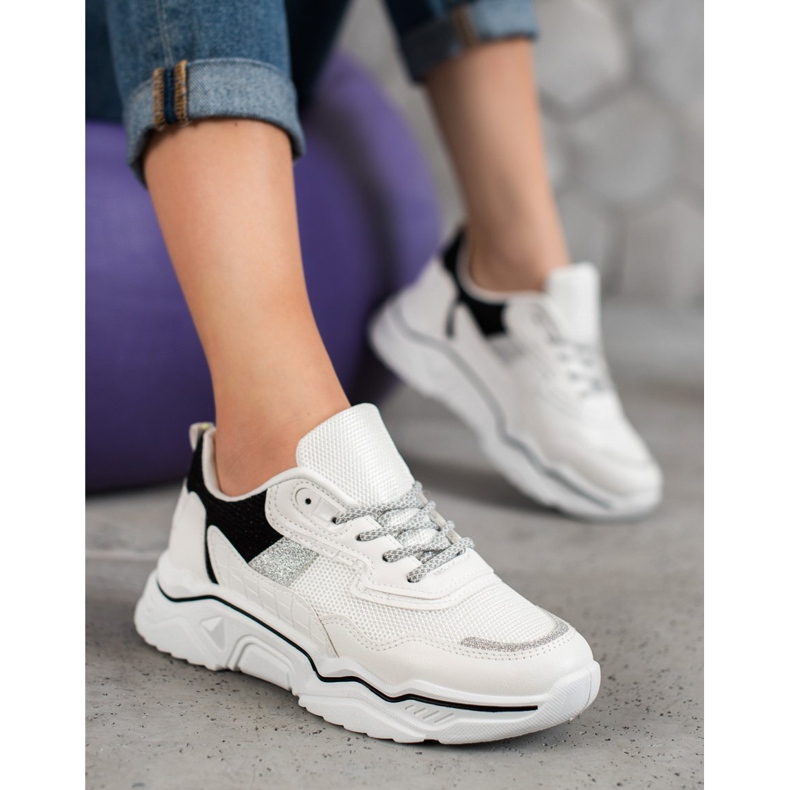 SHELOVET Sneakers på plattformen med glitter vit svart 1