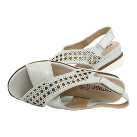 M.Daszyński Silver sandaler på en kil Daszyński 1838 grå 5