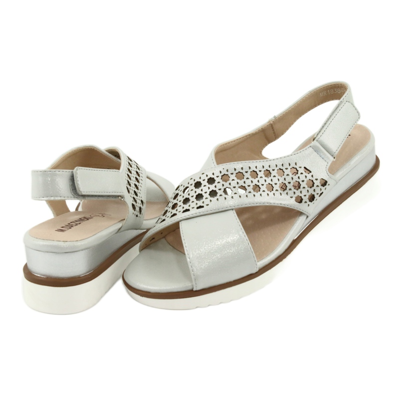 M.Daszyński Silver sandaler på en kil Daszyński 1838 grå 4