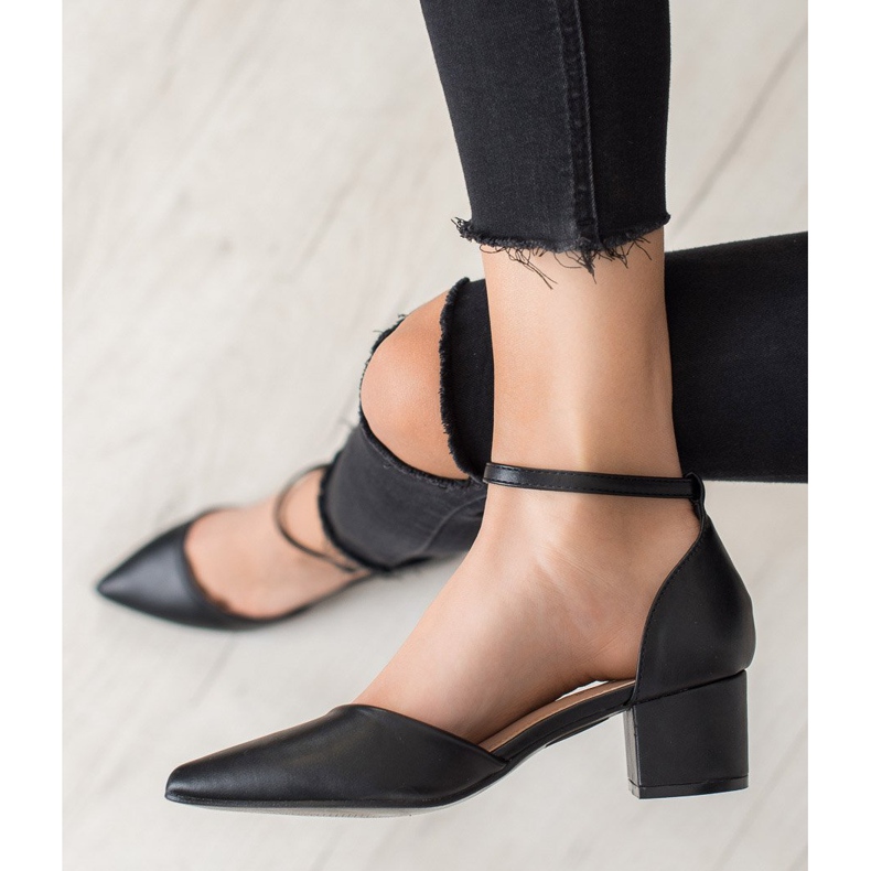 Seastar Bekväma pumpar på en pelare svart 2