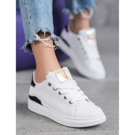 SHELOVET Sportskor tillverkade av ekoläder vit svart 2