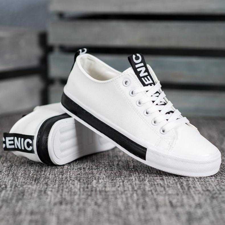 Bestelle Fina sportskor vit svart 1