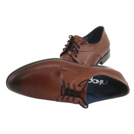 Nikopol Bruna läderskor 1736 6