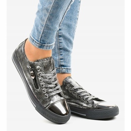 Grå blanka sneakers TL-64 2