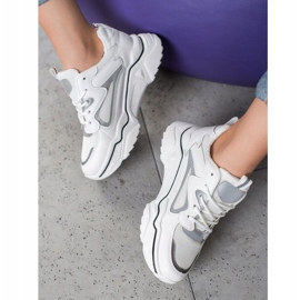 Weide Trendiga sneakers med mesh vit 1