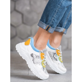 SHELOVET Trendiga sneakers vit mångfärgad 1
