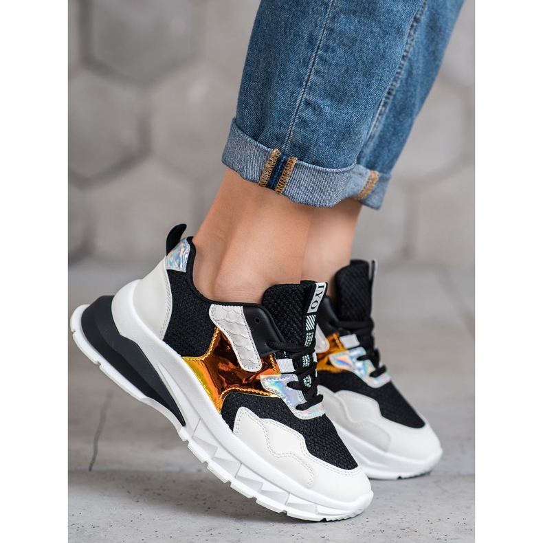 SHELOVET Sneakers med mesh vit svart 1