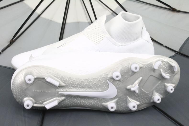 Nike Phantom Vsn Academy Df FG / MG M AO3258-100 fotbollsskor vit 3
