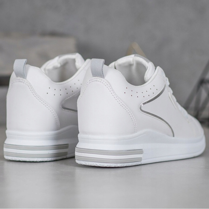 SHELOVET Vita skor med dold kil 1