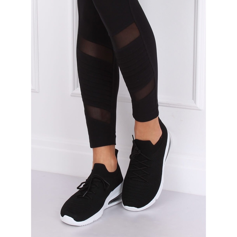 Svarta sportskor R13YD113-29 Svart 2