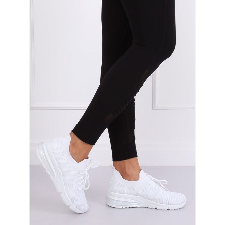 Vita sportskor R13YD113-29 Vit 2