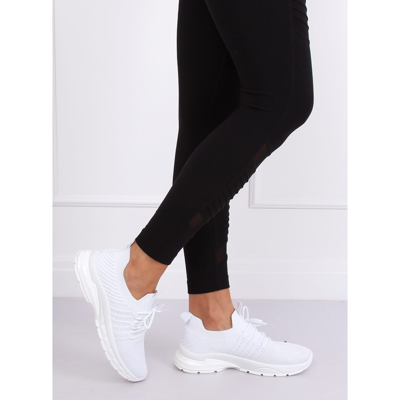 ZH-6 vita sportskor 2