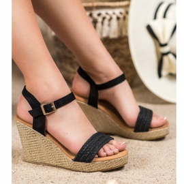 SHELOVET Snygga kilsandaler svart 1